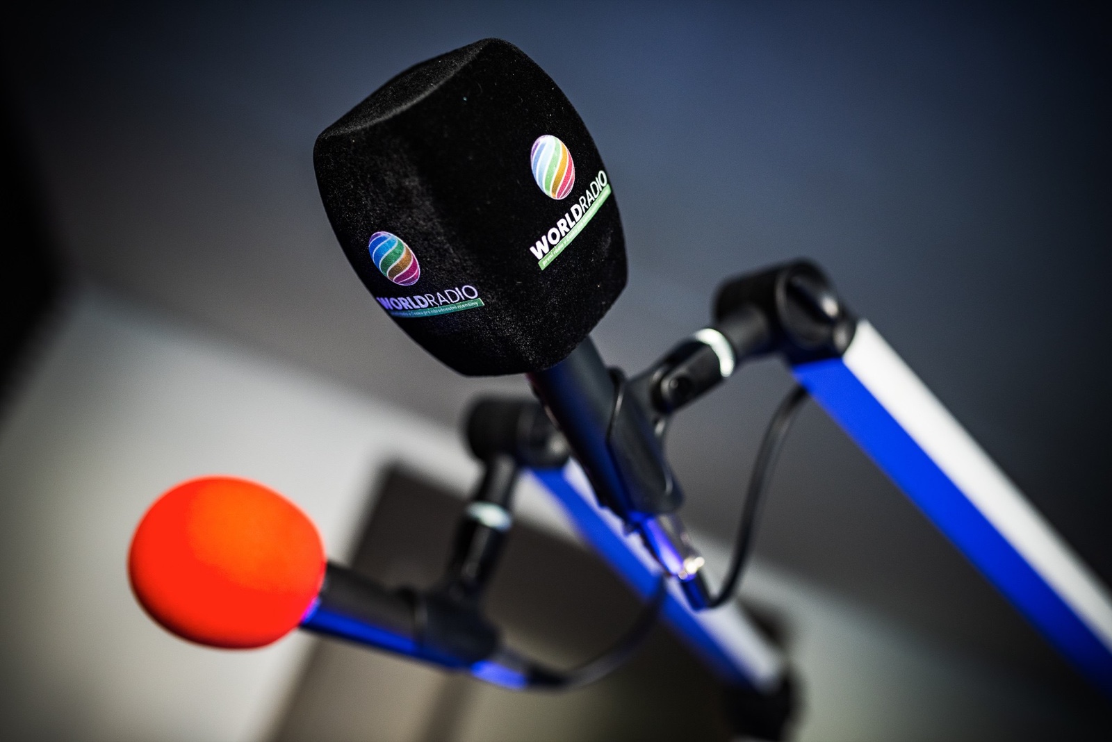 Studio WORLDRADIO při živém vysílání